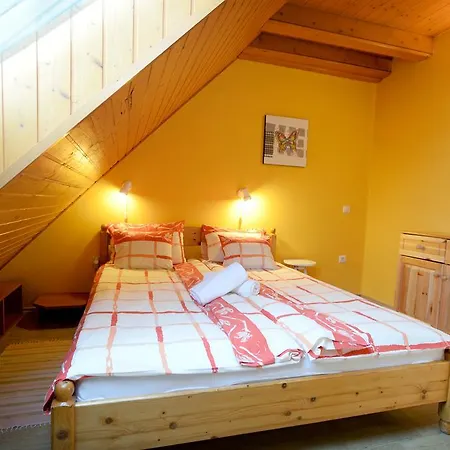 Kincsvar Apartman Appartement